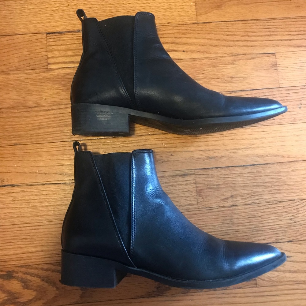 Steve Madden leather ankle booties